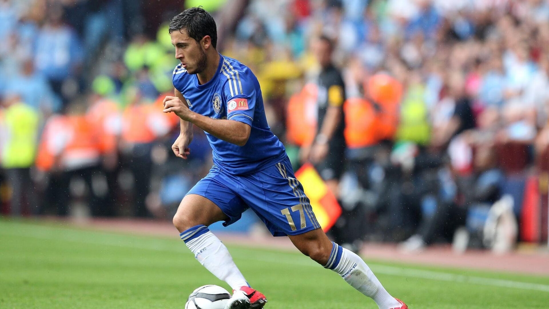 德甲传统与创新融合，精彩瞬间频繁出现，德甲技术特点